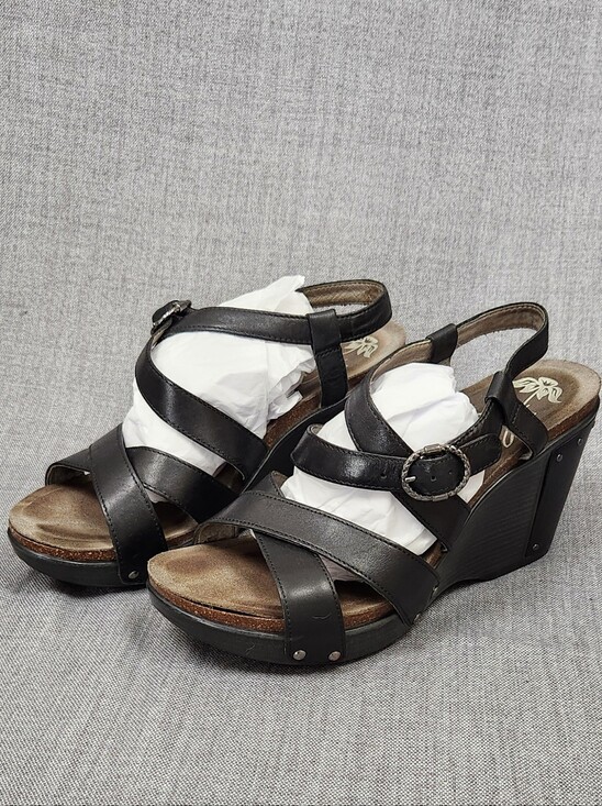 Dansko Shoes - Dansko Frida Wedge Black Leather Strap Sandals. Size 40